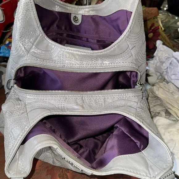 Coach Silver Shoulder Bag - Picture 4 of 11